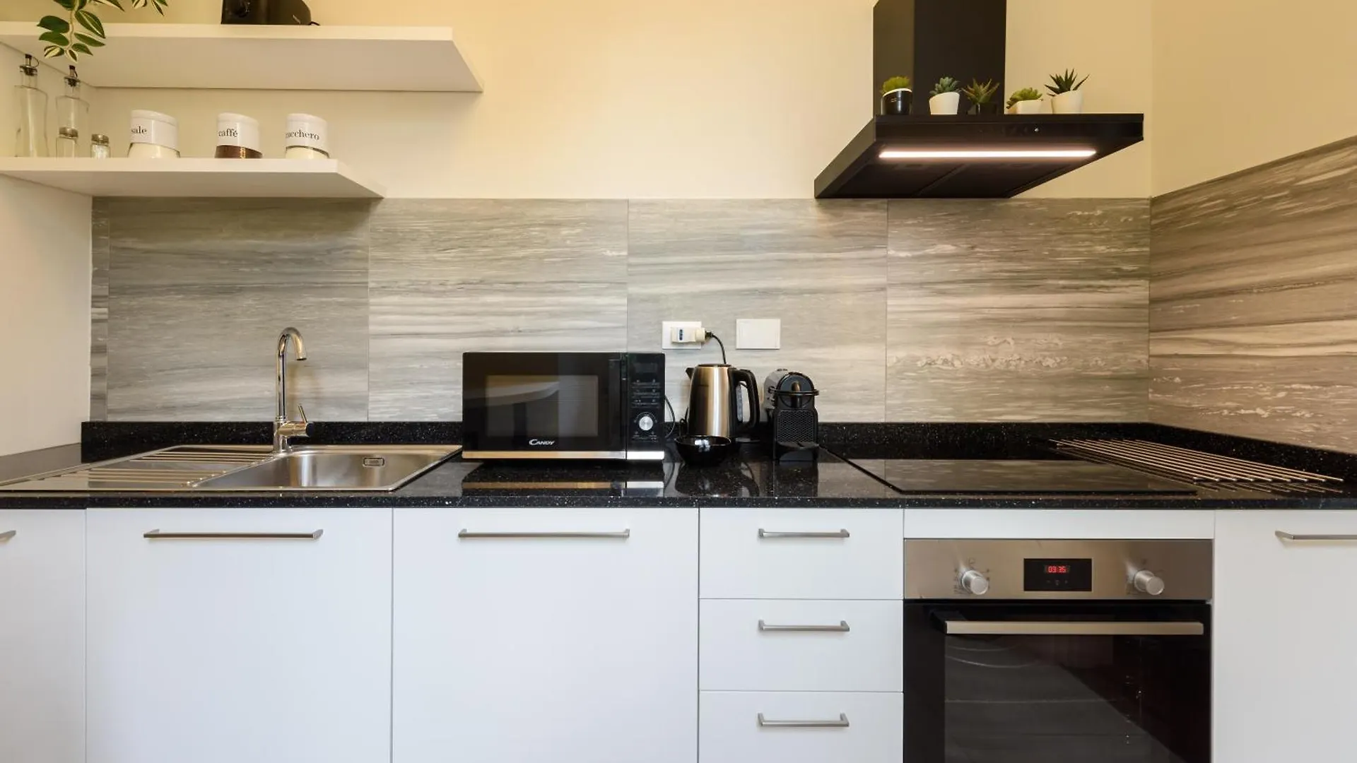 Silvy & Paul Apartment By Mmega Флоренция Италия